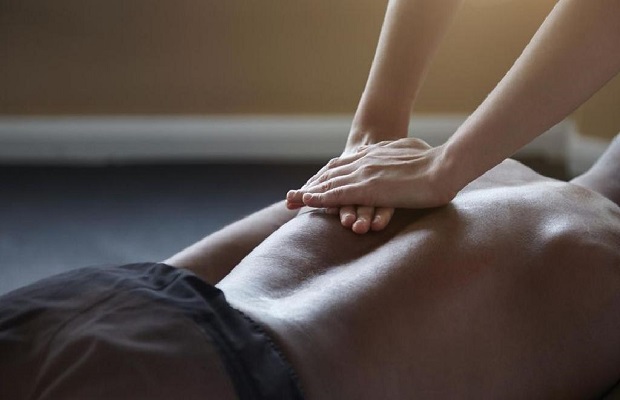 Massage ấn huyệt chuyên sâu