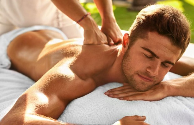 Massage bấm huyệt trị liệu hỗ trợ điều hòa giấc ngủ