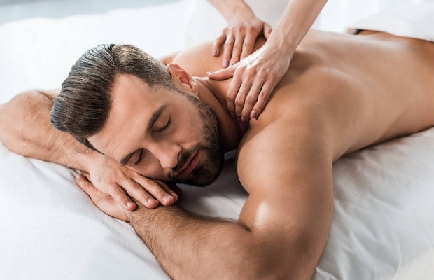 Có nên đi massage không và lợi ích của massage.