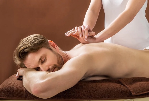 Các động tác Massage tantric cho nam