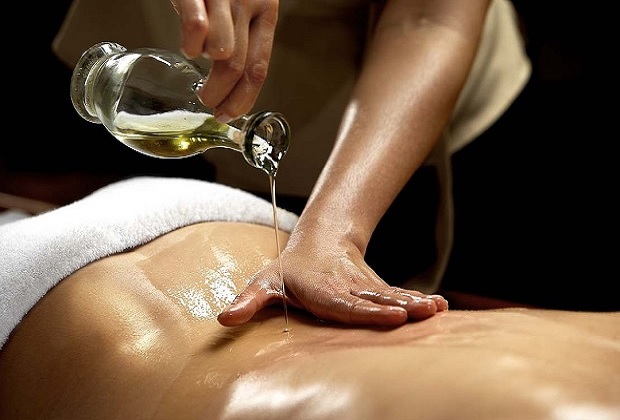 Sự kết hợp Tinh dầu massage cho đàn ông