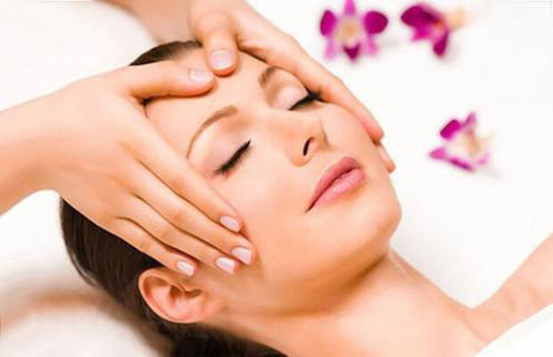 Massage mặt giúp ngăn ngừa nếp nhăn và làm đẹp da