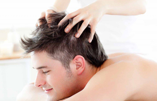 Thư giãn khì vùng đầu được massage