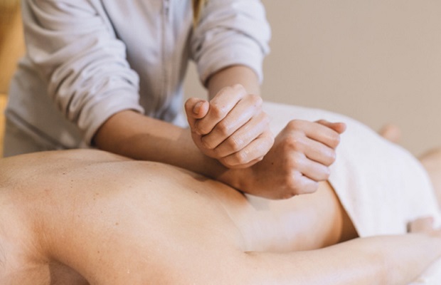 Massage sai cách/ không có chuyên môn