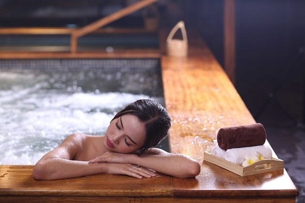 Hai loại massage onsen tại Nhật Bản: Nhà tắm riêng và Nhà tắm công cộng