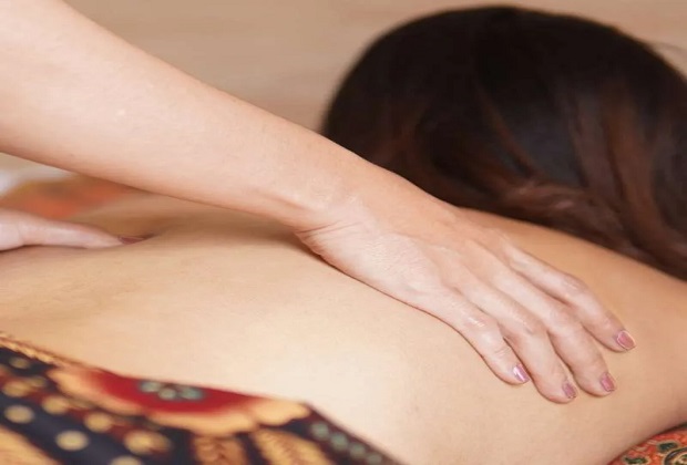 Massage thư giãn a-z tại nhà