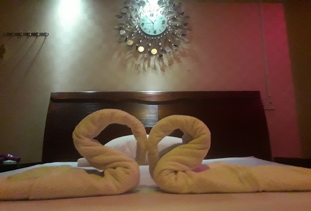 Giường massage ở Hoàng Cung