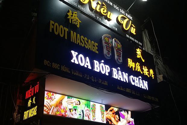 Foot massage Sài Gòn cổ truyền người Hoa Kiều Vũ