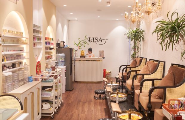 Massage dưỡng sinh - Không gian Lisa Nail & Spa