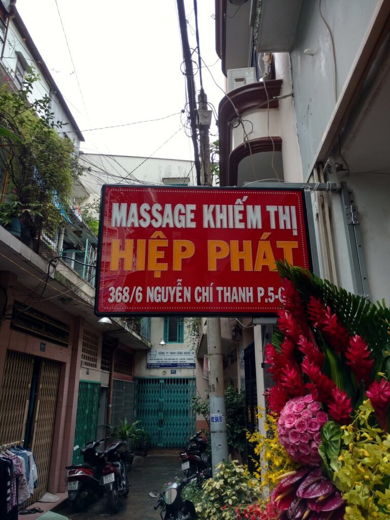 massage khiem thi hiep phat