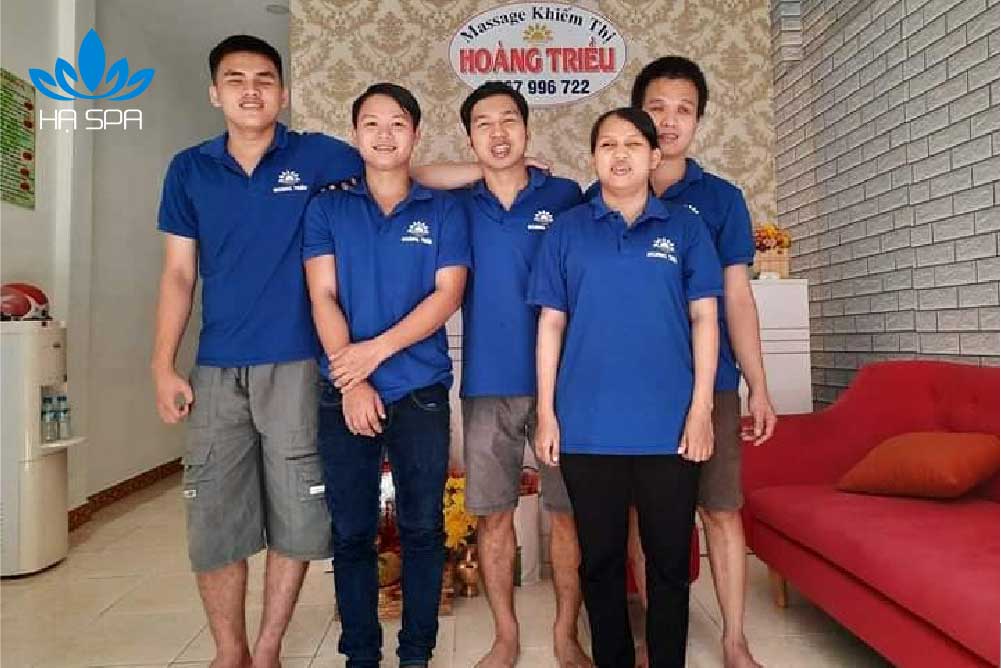 massage khiem thi hoang trieu