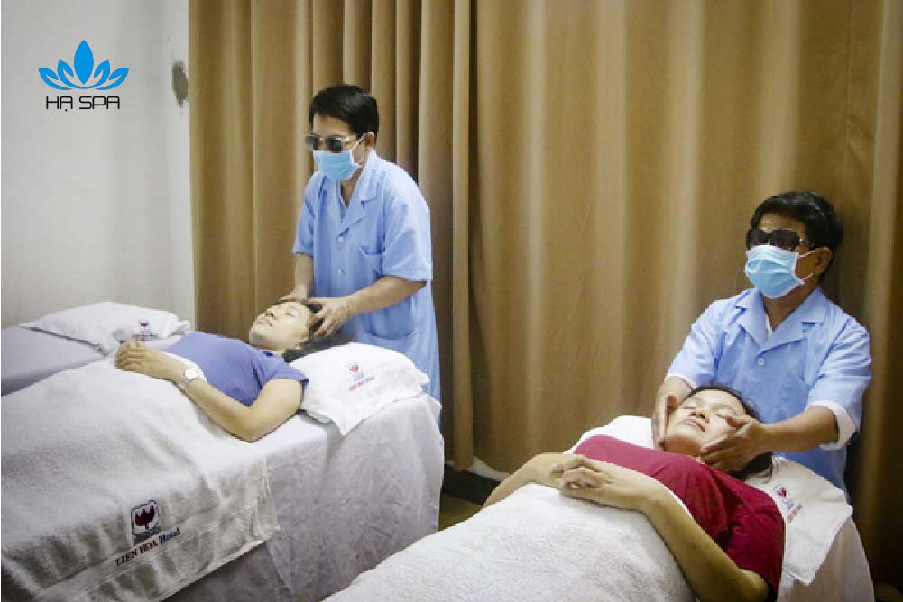 massage nguoi mu tan nam