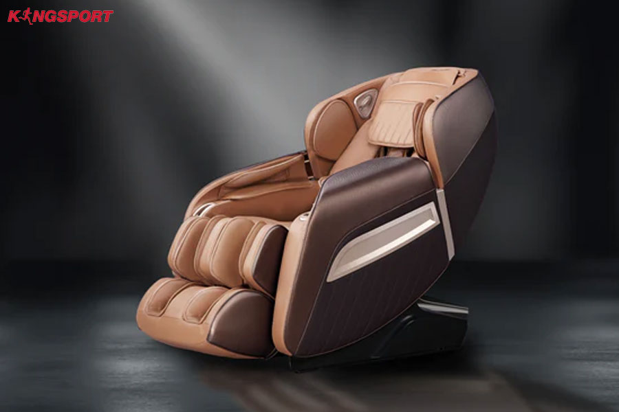 Massage Shiatsu Trên Lưng người đang thực hiện Massage Shiatsu trên lưng bằng ngón tay và khuỷu tay giúp kích thích huyệt đạo