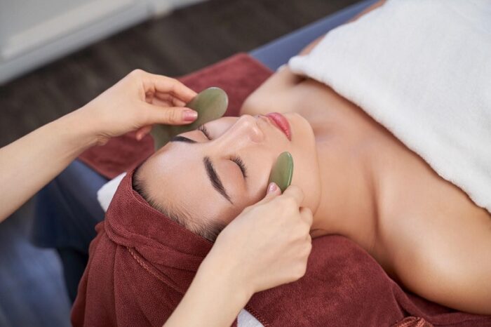 Ngọc Cao Gió Massage Quận Ba Đình Liệu trình ngọc cao gió giúp thư giãn và giảm căng cơ tại Massage Quận Ba Đình