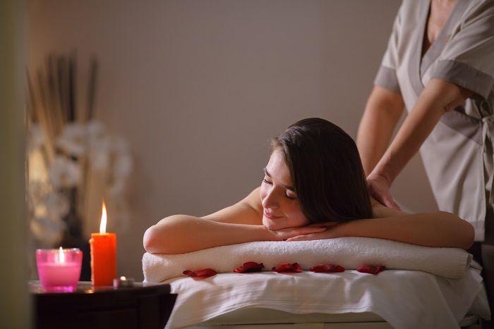 Khách hàng được massage thư giãn tại cơ sở Massage Quận Bắc Từ Liêm